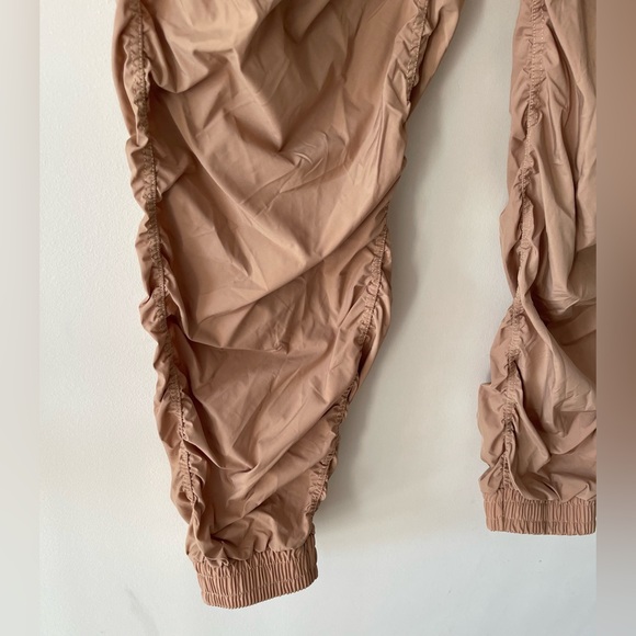 Almost Famous Brown Baggy Harem Ruched Oversized Pants - Picture 3 of 6